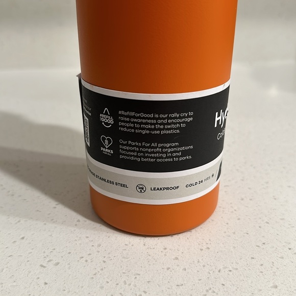 18 oz Standard Mouth Hydro Flask Orange - Picture 5 of 6